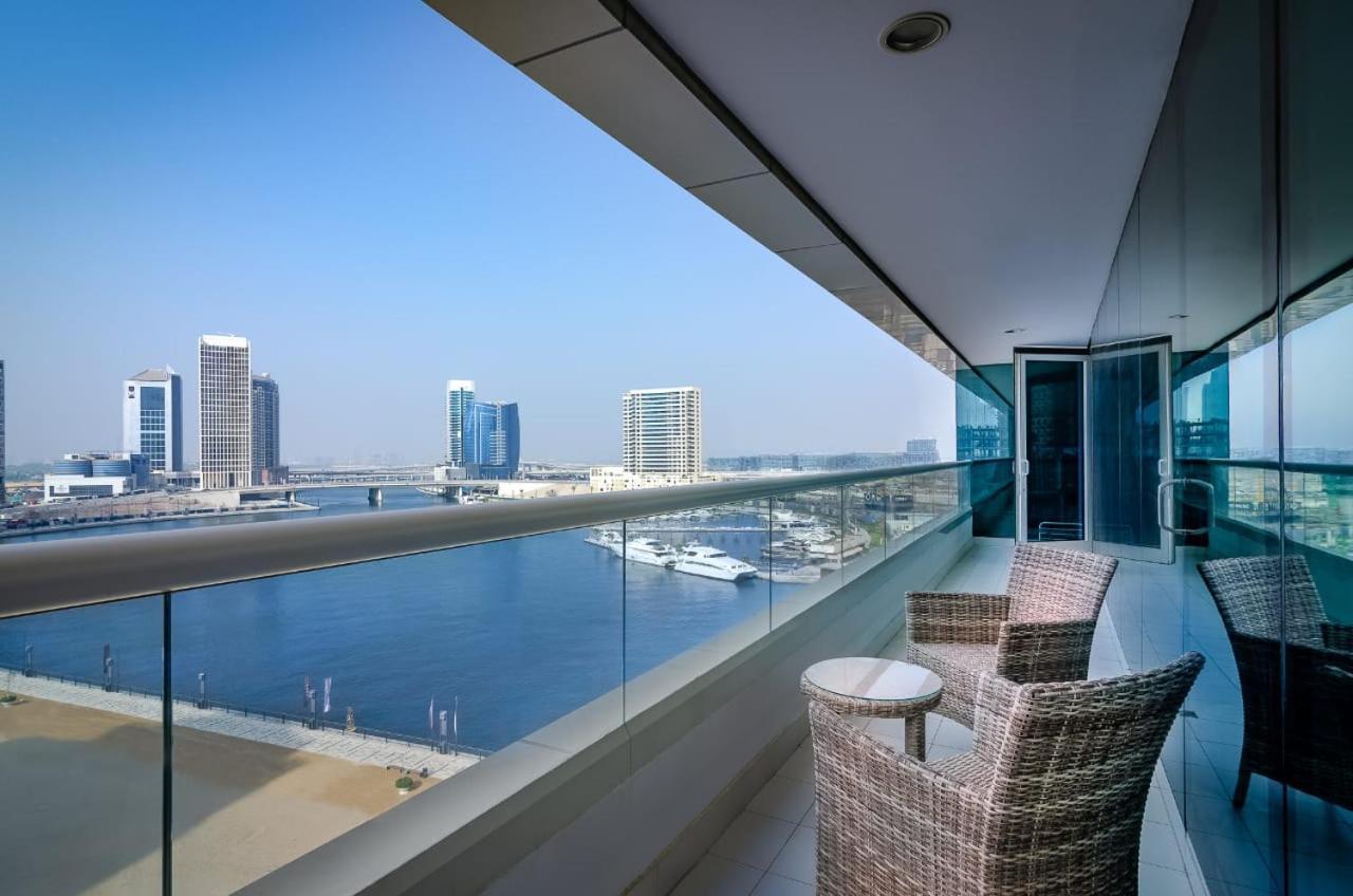 Waterfront Downtown- Damac Maison Canal View Dubai Bagian luar foto