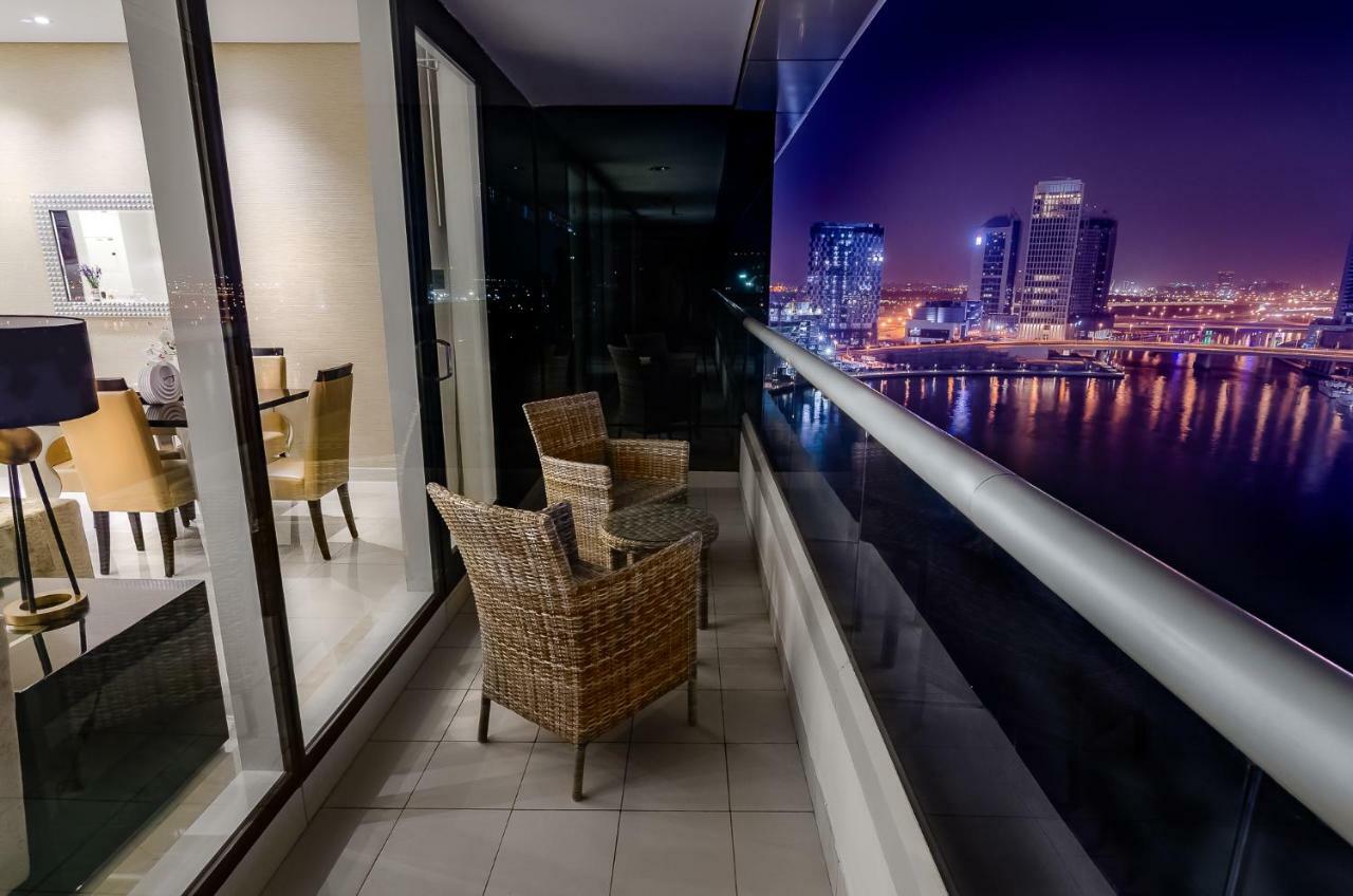 Waterfront Downtown- Damac Maison Canal View Dubai Bagian luar foto